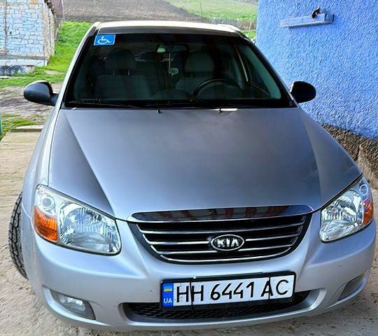 Серый Киа Черато, объемом двигателя 1.6 л и пробегом 201 тыс. км за 5200 $, фото 1 на Automoto.ua