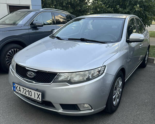 Серый Киа Черато, объемом двигателя 2 л и пробегом 212 тыс. км за 6300 $, фото 1 на Automoto.ua