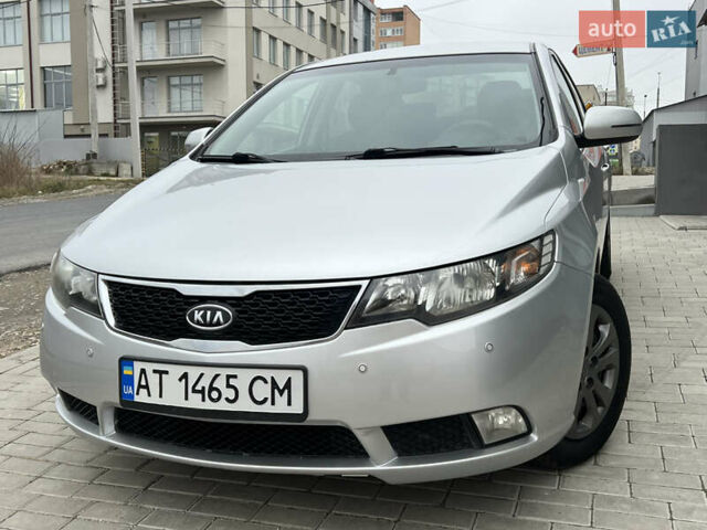 Серый Киа Черато, объемом двигателя 1.6 л и пробегом 188 тыс. км за 6999 $, фото 1 на Automoto.ua