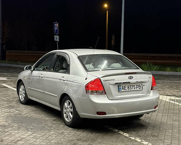 Сірий Кіа Черато, об'ємом двигуна 2 л та пробігом 234 тис. км за 4700 $, фото 1 на Automoto.ua