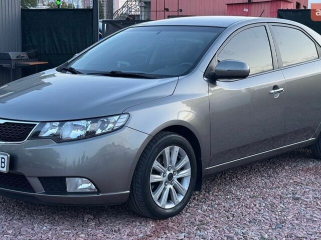 Сірий Кіа Черато, об'ємом двигуна 1.98 л та пробігом 132 тис. км за 9200 $, фото 1 на Automoto.ua