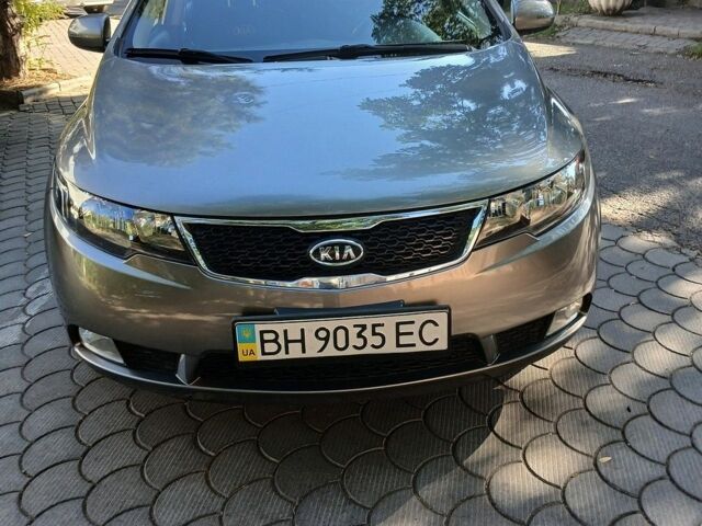 Серый Киа Черато, объемом двигателя 1.6 л и пробегом 51 тыс. км за 7800 $, фото 1 на Automoto.ua