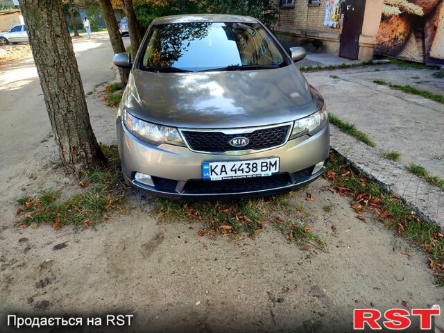 Серый Киа Черато, объемом двигателя 1.6 л и пробегом 251 тыс. км за 6500 $, фото 1 на Automoto.ua