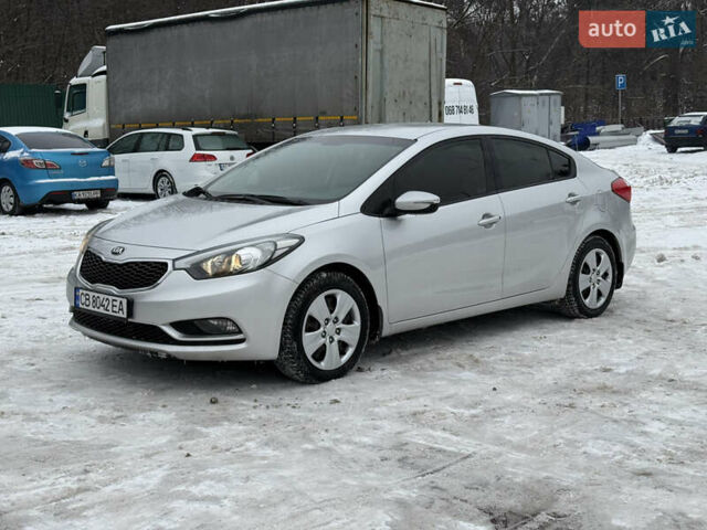 Серый Киа Черато, объемом двигателя 1.6 л и пробегом 163 тыс. км за 12000 $, фото 1 на Automoto.ua