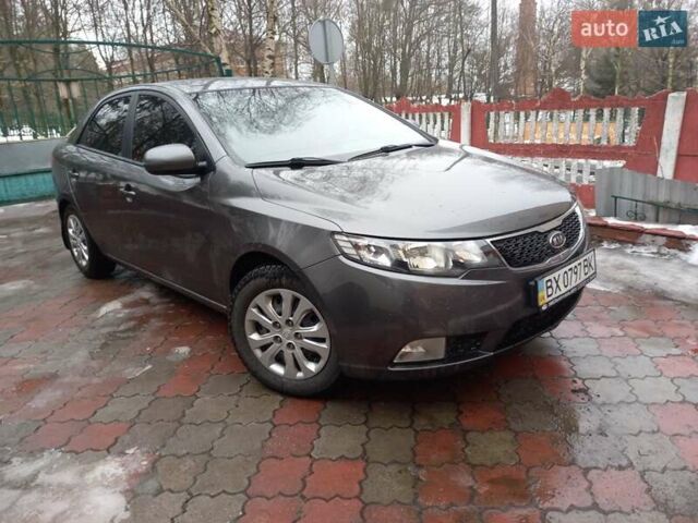 Серый Киа Черато, объемом двигателя 1.59 л и пробегом 165 тыс. км за 7499 $, фото 1 на Automoto.ua