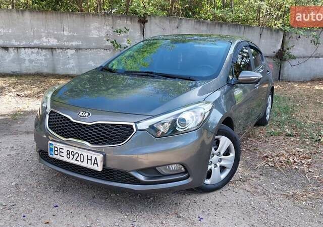 Серый Киа Черато, объемом двигателя 1.59 л и пробегом 170 тыс. км за 9100 $, фото 1 на Automoto.ua