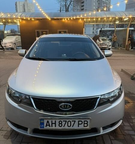 Сірий Кіа Черато, об'ємом двигуна 1.59 л та пробігом 118 тис. км за 8500 $, фото 1 на Automoto.ua