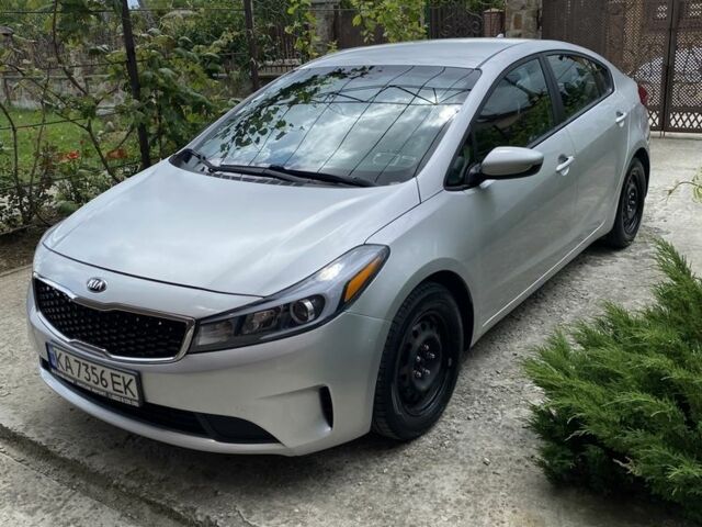 Серый Киа Черато, объемом двигателя 2 л и пробегом 110 тыс. км за 10800 $, фото 1 на Automoto.ua