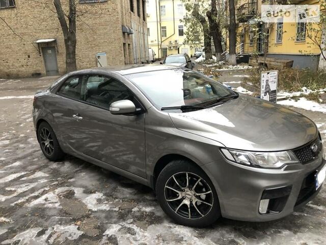 Сірий Кіа Черато, об'ємом двигуна 2 л та пробігом 82 тис. км за 10400 $, фото 1 на Automoto.ua