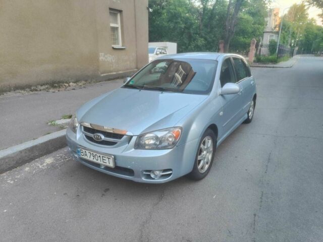 Синий Киа Черато, объемом двигателя 1.6 л и пробегом 227 тыс. км за 3400 $, фото 1 на Automoto.ua