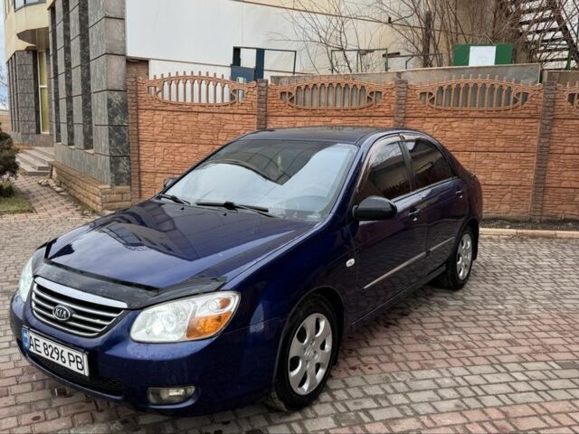 Синий Киа Черато, объемом двигателя 1.6 л и пробегом 200 тыс. км за 3650 $, фото 1 на Automoto.ua