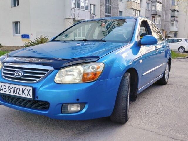 Синій Кіа Черато, об'ємом двигуна 2 л та пробігом 300 тис. км за 4000 $, фото 1 на Automoto.ua