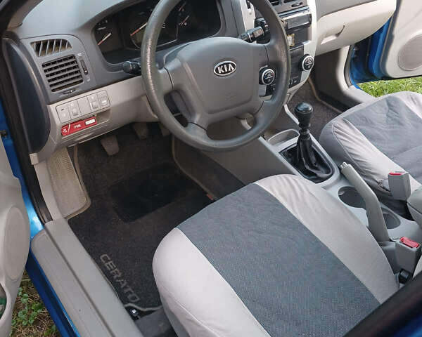 Синій Кіа Черато, об'ємом двигуна 1.6 л та пробігом 83 тис. км за 4499 $, фото 1 на Automoto.ua