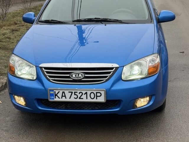 Синий Киа Черато, объемом двигателя 2 л и пробегом 225 тыс. км за 4300 $, фото 1 на Automoto.ua