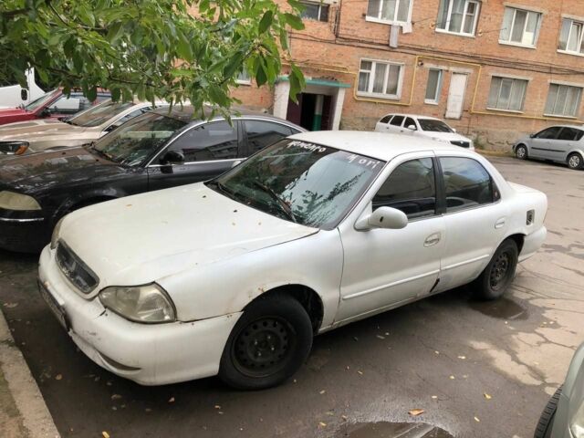 Белый Киа Кларус, объемом двигателя 2 л и пробегом 250 тыс. км за 1100 $, фото 1 на Automoto.ua