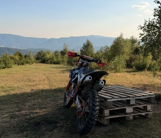 Бежевый Киа Кларус, объемом двигателя 2 л и пробегом 358 тыс. км за 950 $, фото 1 на Automoto.ua