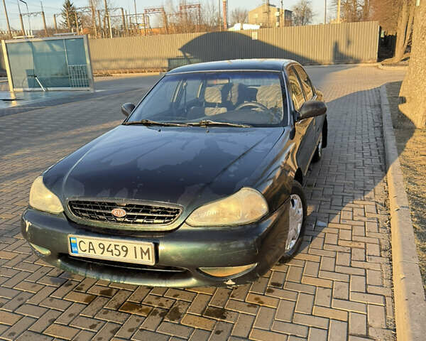 Зеленый Киа Кларус, объемом двигателя 2 л и пробегом 461 тыс. км за 1200 $, фото 1 на Automoto.ua