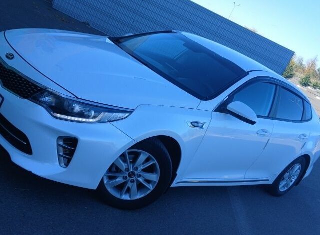 Білий Кіа Інша, об'ємом двигуна 2 л та пробігом 270 тис. км за 11000 $, фото 1 на Automoto.ua