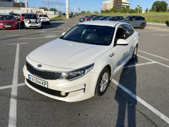 Білий Кіа Інша, об'ємом двигуна 2 л та пробігом 306 тис. км за 11650 $, фото 1 на Automoto.ua