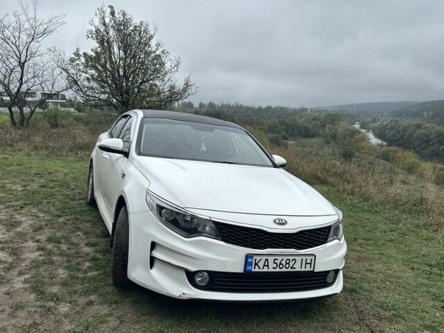 Белый Киа Другая, объемом двигателя 2 л и пробегом 300 тыс. км за 10450 $, фото 1 на Automoto.ua