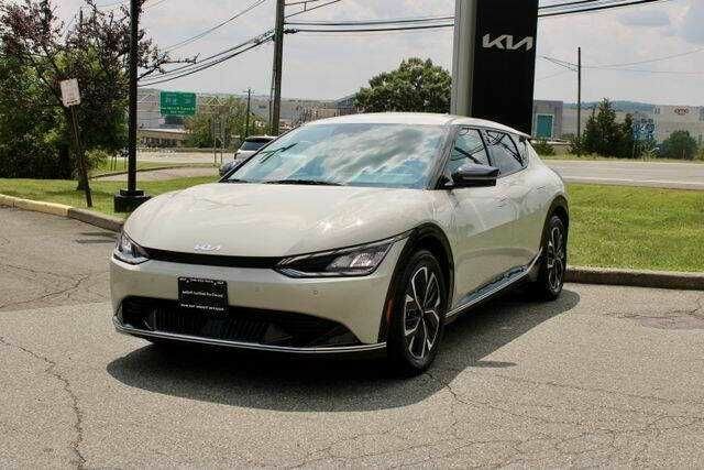 Белый Киа Другая, объемом двигателя 0 л и пробегом 11 тыс. км за 19800 $, фото 1 на Automoto.ua