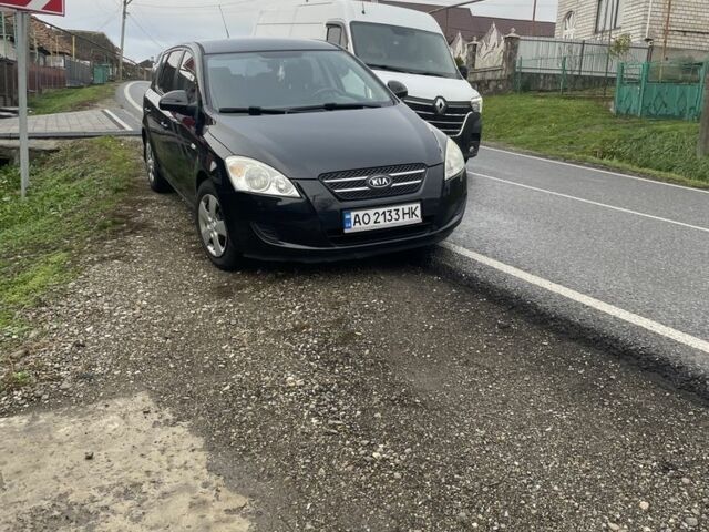 Черный Киа Другая, объемом двигателя 1.4 л и пробегом 179 тыс. км за 4600 $, фото 1 на Automoto.ua