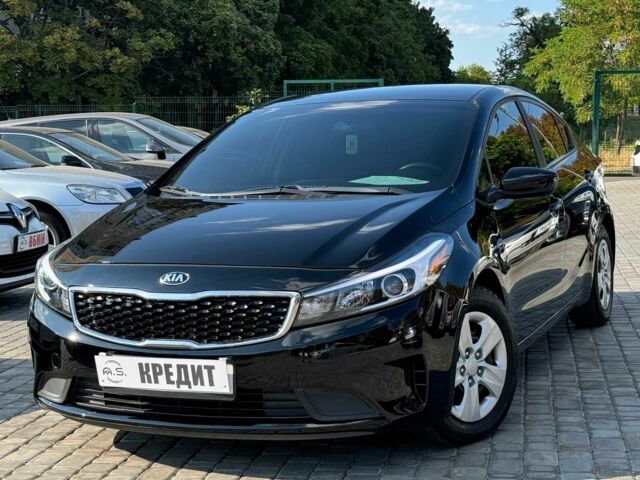 Черный Киа Другая, объемом двигателя 2 л и пробегом 80 тыс. км за 11950 $, фото 1 на Automoto.ua