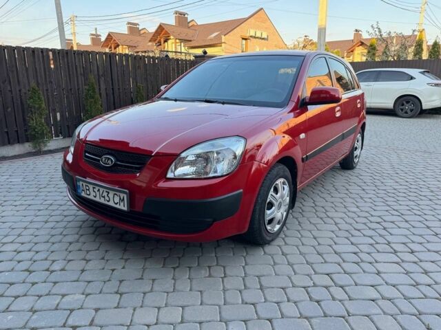 Красный Киа Другая, объемом двигателя 1.4 л и пробегом 204 тыс. км за 5500 $, фото 1 на Automoto.ua