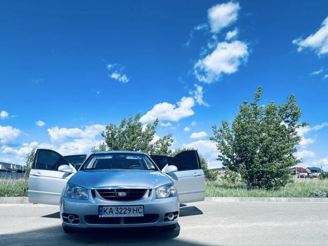 Серый Киа Другая, объемом двигателя 1.6 л и пробегом 151 тыс. км за 3300 $, фото 1 на Automoto.ua