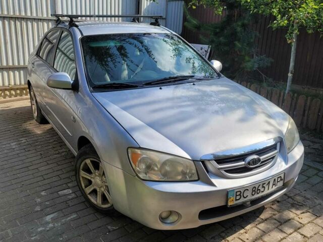 Серый Киа Другая, объемом двигателя 1.6 л и пробегом 192 тыс. км за 3500 $, фото 1 на Automoto.ua