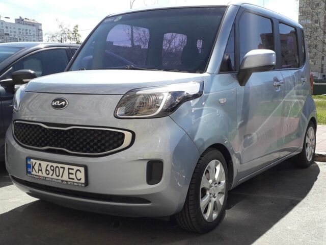 Сірий Кіа Інша, об'ємом двигуна 0 л та пробігом 146 тис. км за 6780 $, фото 1 на Automoto.ua