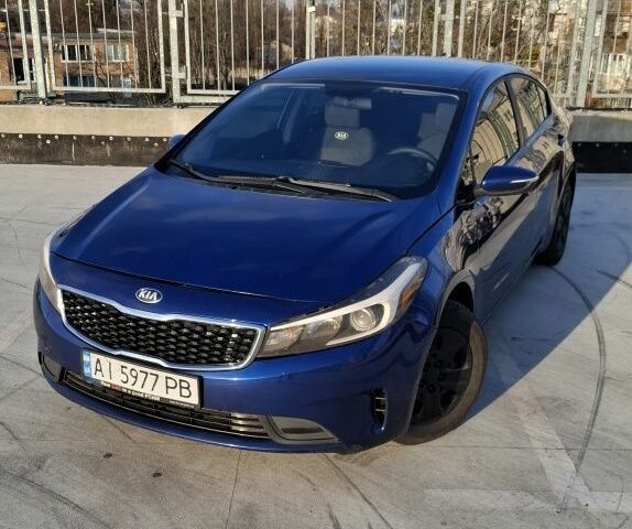 Синий Киа Другая, объемом двигателя 2 л и пробегом 157 тыс. км за 8400 $, фото 1 на Automoto.ua