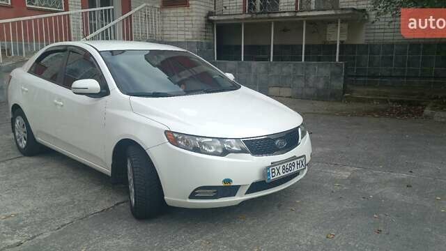 Киа Форте 2012 в Нетешине на Automoto.ua Белый Киа Форте, объемом двигателя 2 л и пробегом 213 тыс. км за 7400 $, фото 1 на Automoto.ua