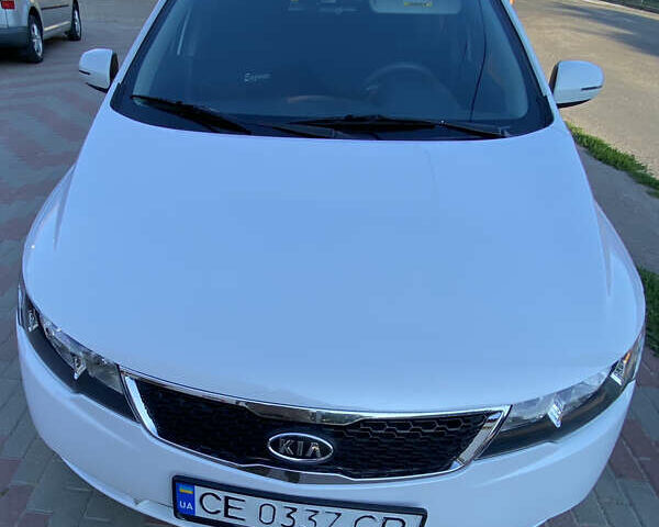 Білий Кіа Форте, об'ємом двигуна 2 л та пробігом 160 тис. км за 6200 $, фото 1 на Automoto.ua
