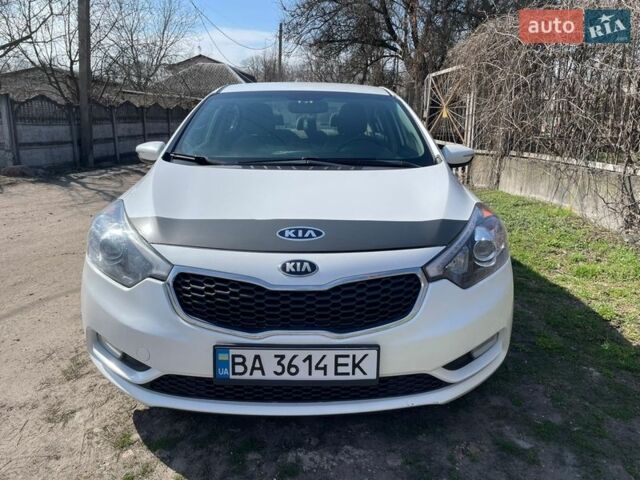 Белый Киа Форте, объемом двигателя 2 л и пробегом 142 тыс. км за 8000 $, фото 1 на Automoto.ua