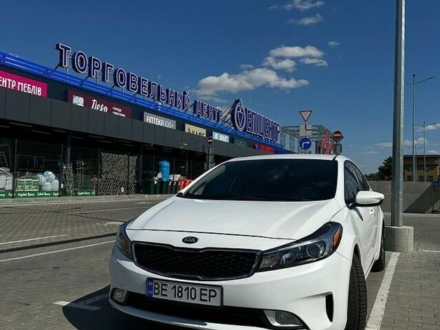 Белый Киа Форте, объемом двигателя 2 л и пробегом 104 тыс. км за 8200 $, фото 1 на Automoto.ua