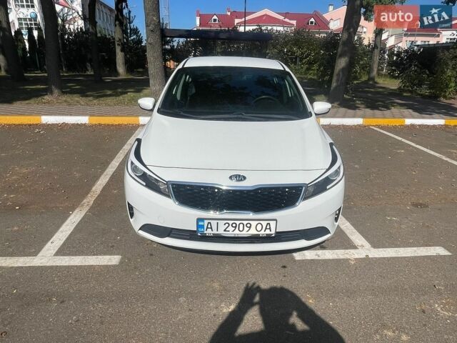 Белый Киа Форте, объемом двигателя 2 л и пробегом 68 тыс. км за 11000 $, фото 1 на Automoto.ua