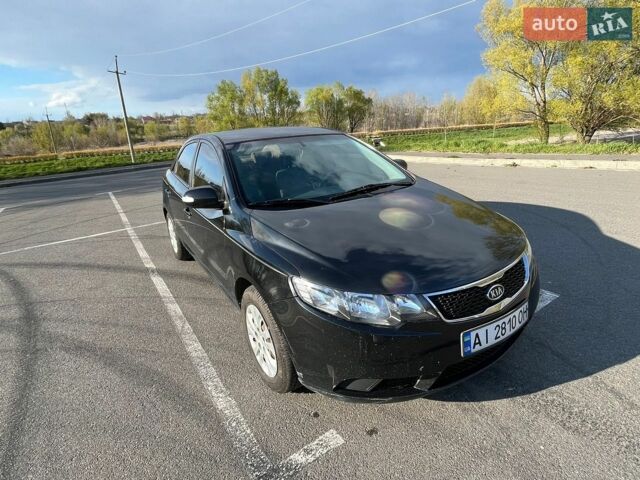 Чорний Кіа Форте, об'ємом двигуна 2 л та пробігом 325 тис. км за 6000 $, фото 1 на Automoto.ua