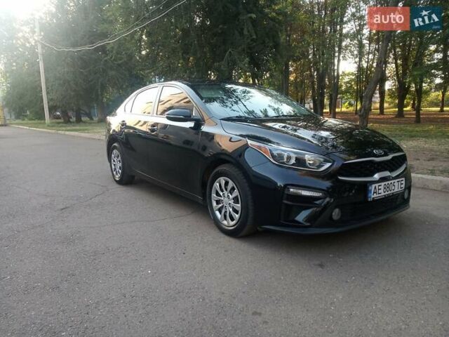 Чорний Кіа Форте, об'ємом двигуна 2 л та пробігом 130 тис. км за 12100 $, фото 1 на Automoto.ua