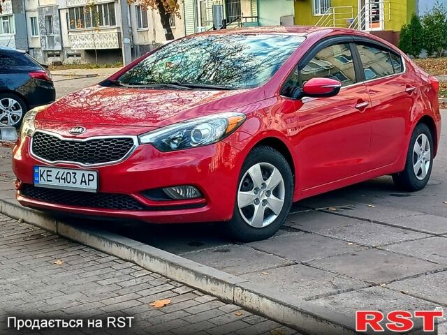 Красный Киа Форте, объемом двигателя 2 л и пробегом 280 тыс. км за 7999 $, фото 1 на Automoto.ua