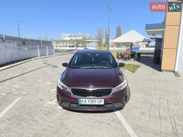 Червоний Кіа Форте, об'ємом двигуна 2 л та пробігом 151 тис. км за 9900 $, фото 1 на Automoto.ua