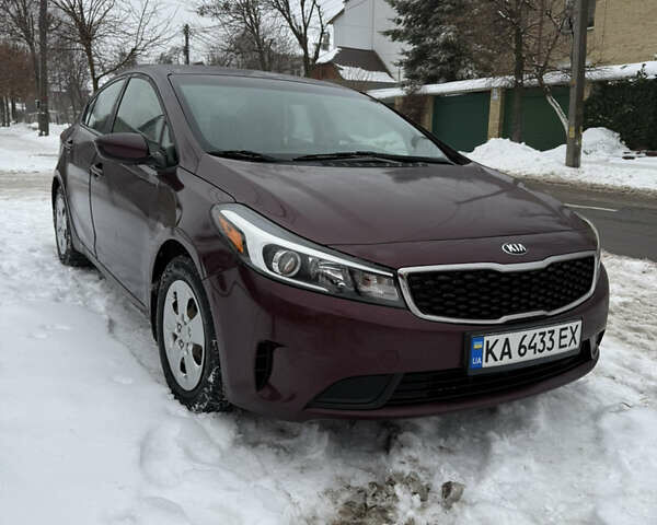 Червоний Кіа Форте, об'ємом двигуна 2 л та пробігом 176 тис. км за 9500 $, фото 1 на Automoto.ua