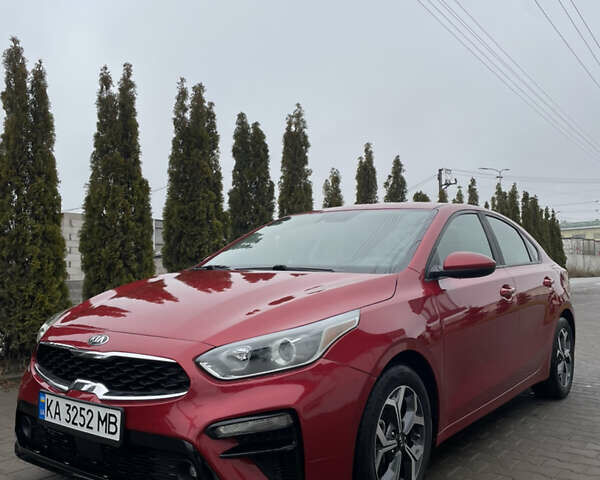 Красный Киа Форте, объемом двигателя 2 л и пробегом 102 тыс. км за 11600 $, фото 1 на Automoto.ua