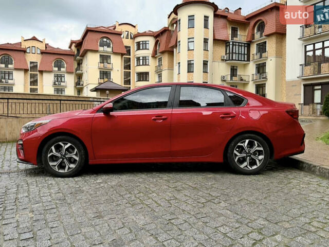 Красный Киа Форте, объемом двигателя 2 л и пробегом 70 тыс. км за 13500 $, фото 1 на Automoto.ua