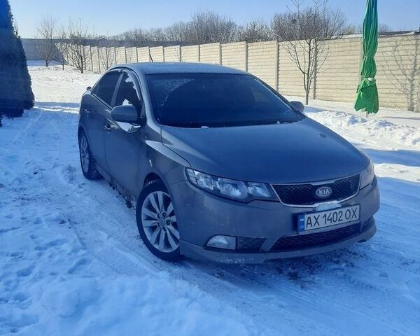 Серый Киа Форте, объемом двигателя 2.4 л и пробегом 321 тыс. км за 8200 $, фото 1 на Automoto.ua