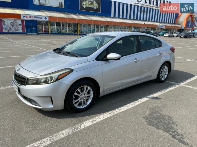 Серый Киа Форте, объемом двигателя 2 л и пробегом 157 тыс. км за 8900 $, фото 1 на Automoto.ua