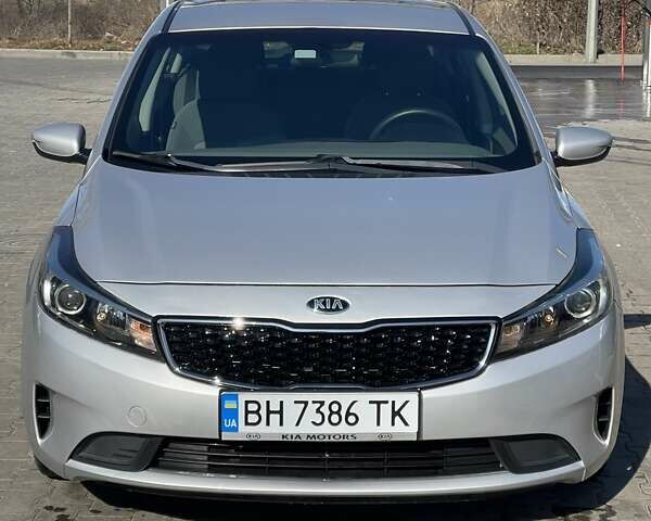Серый Киа Форте, объемом двигателя 2 л и пробегом 44 тыс. км за 10300 $, фото 1 на Automoto.ua