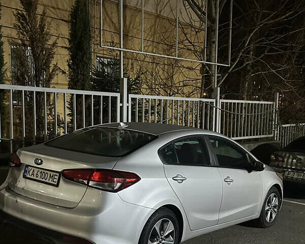 Серый Киа Форте, объемом двигателя 2 л и пробегом 90 тыс. км за 9200 $, фото 1 на Automoto.ua