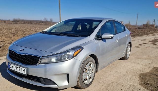 Серый Киа Форте, объемом двигателя 2 л и пробегом 188 тыс. км за 10200 $, фото 1 на Automoto.ua