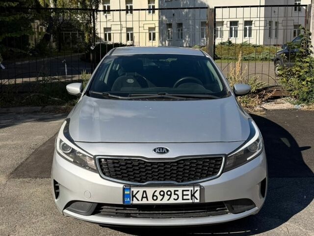 Сірий Кіа Форте, об'ємом двигуна 2 л та пробігом 176 тис. км за 7000 $, фото 1 на Automoto.ua